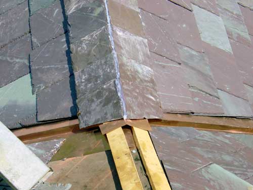 Slate Roof Central - Installing a ridge/hip juncture.
